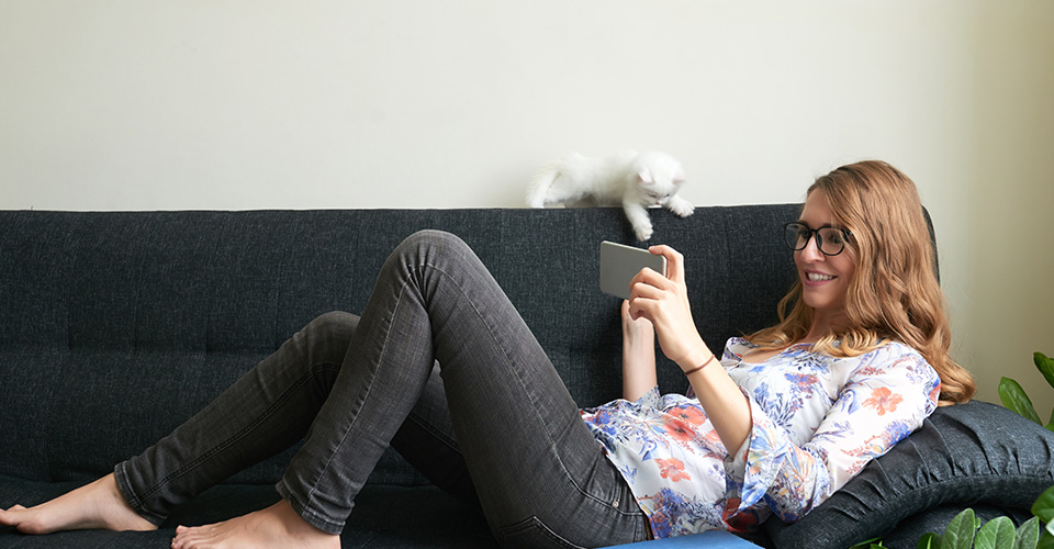 Renforcer l'assise d'un canapé convertible pour un confort durable